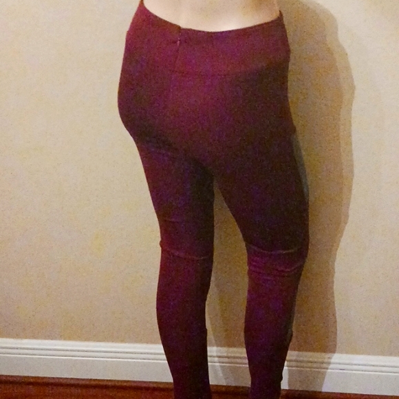 NWT Dazz Burgundy Leggings With Faux Leather Panel - Picture 8 of 9